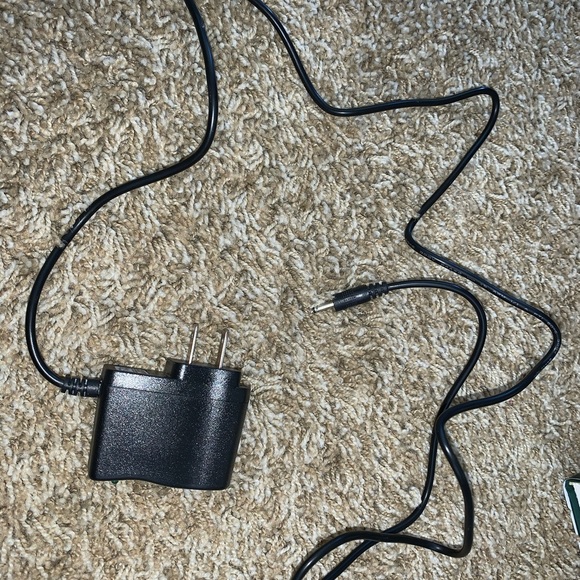 Ruby Handheld Video Magnifier - Picture 7 of 11